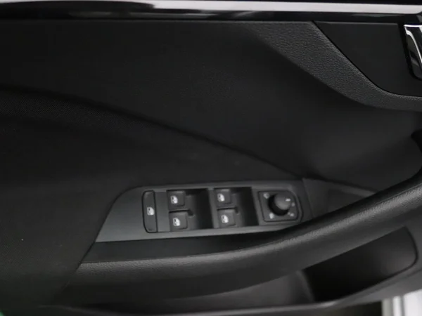 SKODA Kamiq (2025) — foto 2 van 17