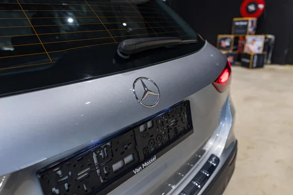 Mercedes-Benz GLA (2025) — foto 2 van 34