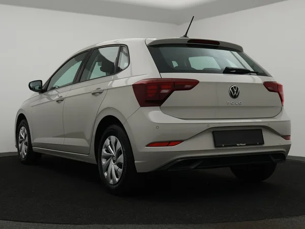 VOLKSWAGEN Polo (2024) — foto 12 van 27