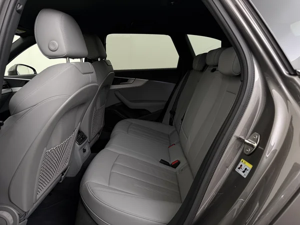 AUDI A4 (2022) — foto 5 van 30