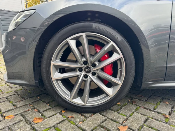 AUDI A7 Sportback (2024) — foto 2 van 24