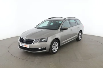 Skoda Octavia cfda321d-1903-4042-93cb-b1c35cb22d90