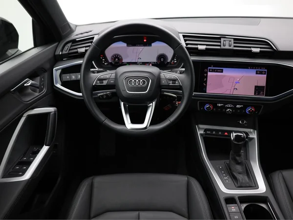 AUDI Q3 Sportback (2021) — foto 6 van 23