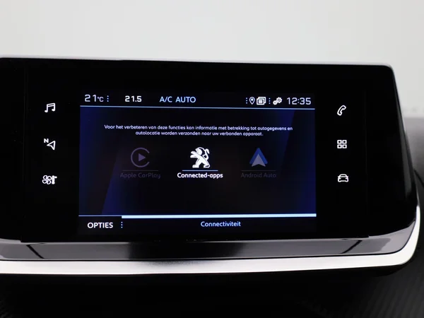 Peugeot 2008 (2023) — foto 13 van 40
