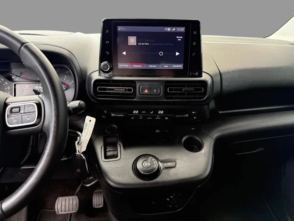 Fiat Doblò (2023) — foto 2 van 19