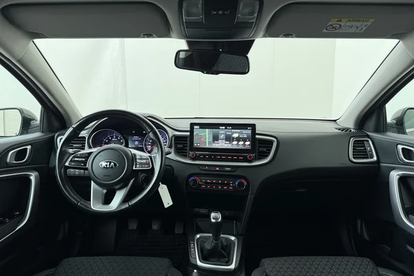 Kia Cee d (2021) — foto 20 van 20