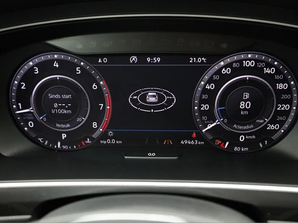 VOLKSWAGEN Tiguan (2017) — foto 15 van 22