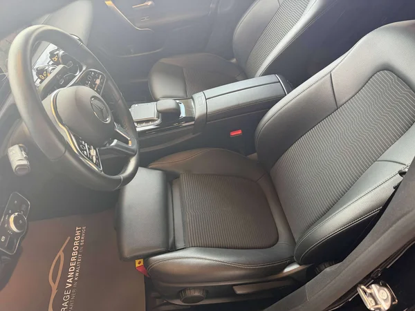Mercedes-Benz CLA (2023) — foto 2 van 21