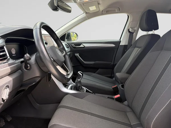 VOLKSWAGEN T-Roc (2023) — foto 24 van 24