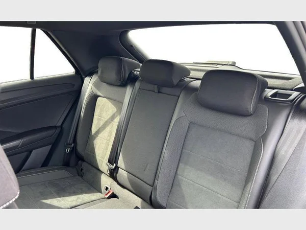 Volkswagen T-Roc (2023) — foto 2 van 29