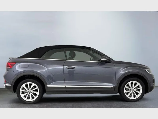 Volkswagen T-ROC (2023) — foto 23 van 32