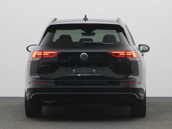 VOLKSWAGEN Golf Variant VIII Dsl (2024) — foto 16 van 19