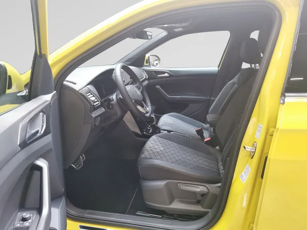 VOLKSWAGEN T-Cross (2025) — foto 2 van 15