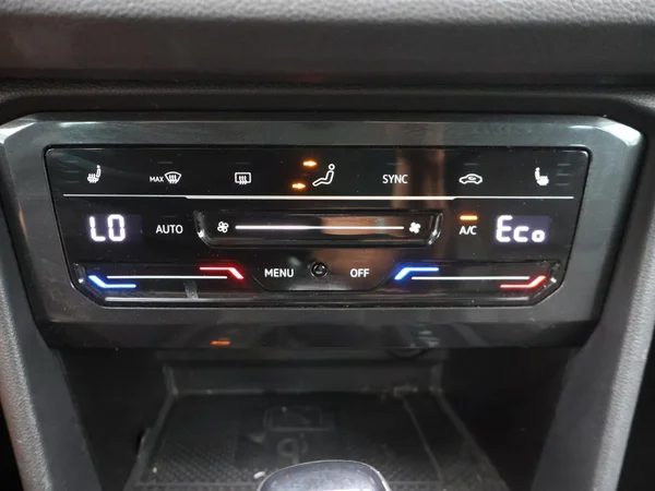 VOLKSWAGEN Tiguan eHybrid (PHEV) (2022) — foto 20 van 27
