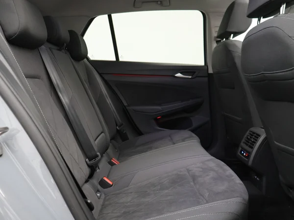 VOLKSWAGEN Golf VIII eHybrid (PHEV) (2024) — foto 4 van 29