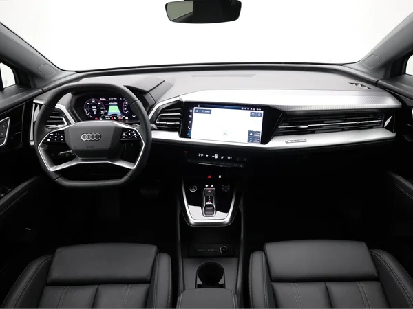 AUDI Q4 e-tron (2024) — foto 22 van 23
