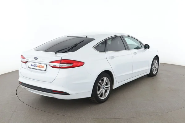 Ford Mondeo (2019) — foto 12 van 16