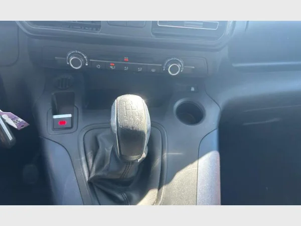 Peugeot Rifter Swb (2019) — foto 13 van 29