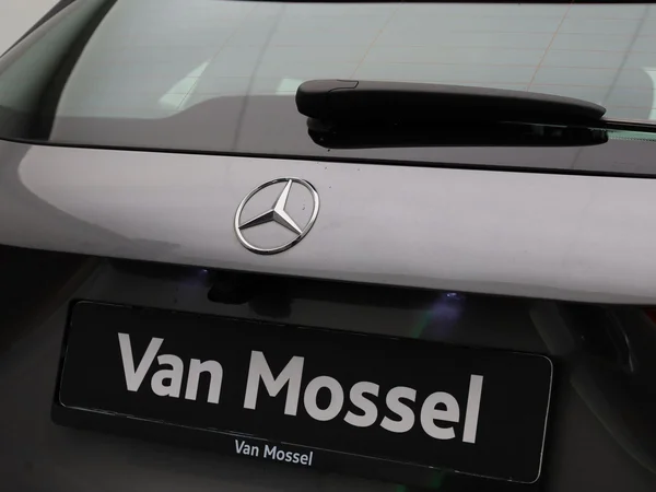Mercedes-Benz GLA (2022) — foto 33 van 41