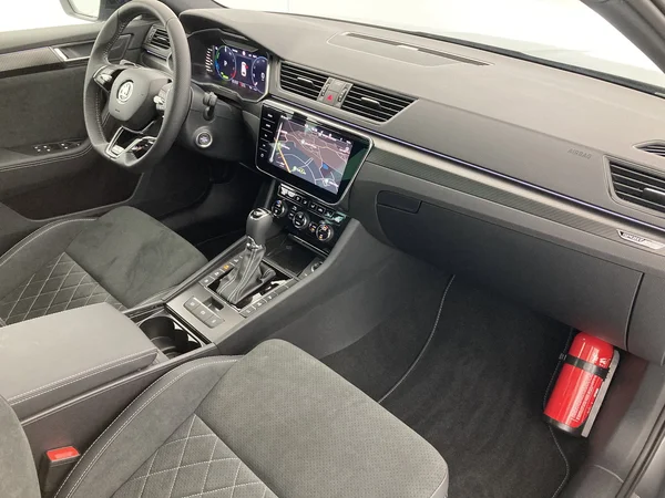 SKODA Superb Combi (2023) — foto 29 van 31