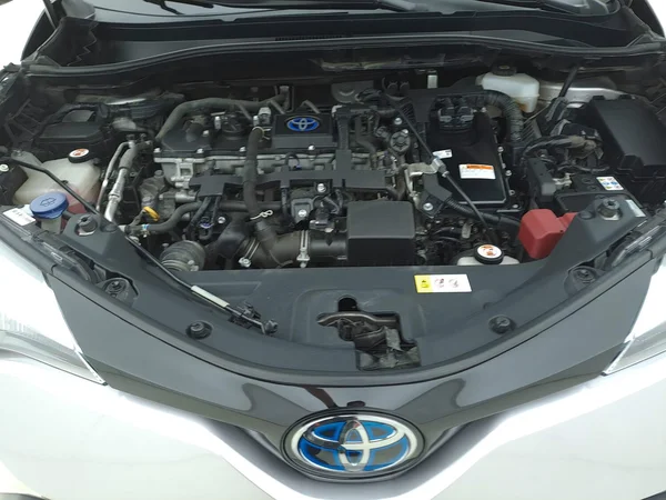 Toyota C-HR Hybrid (HEV) (2021) — foto 9 van 21