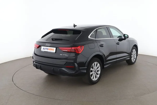 Audi Q3 (2021) — foto 12 van 16