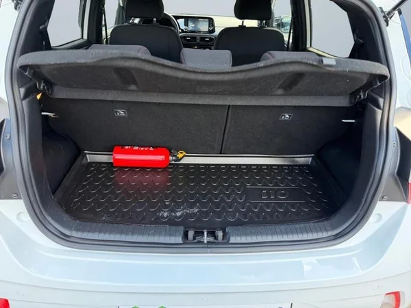 HYUNDAI i10 (2022) — foto 15 van 31
