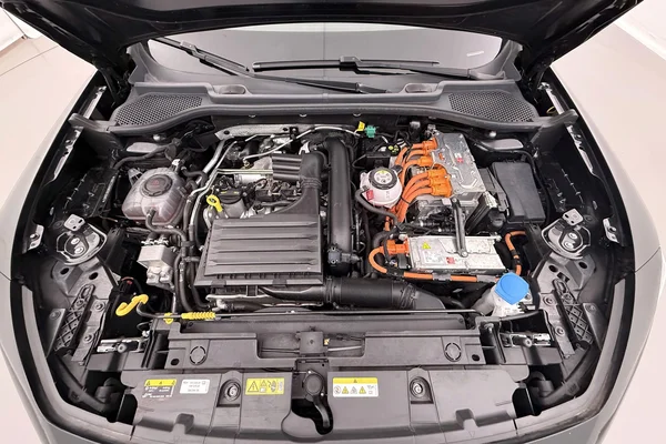 CUPRA Formentor E-Hybrid (PHEV) (2023) — foto 6 van 31