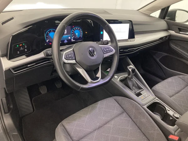VOLKSWAGEN Golf Variant VIII (2021) — foto 27 van 36