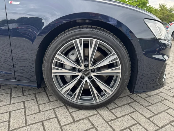 AUDI A6 Avant PHEV (2025) — foto 15 van 23