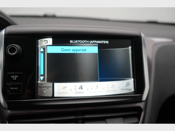PEUGEOT 2008 (2014) — foto 3 van 20