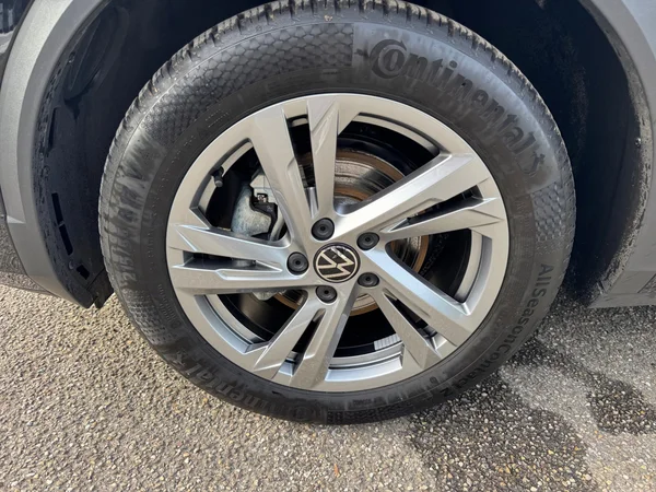 VOLKSWAGEN T-Roc (2025) — foto 16 van 23