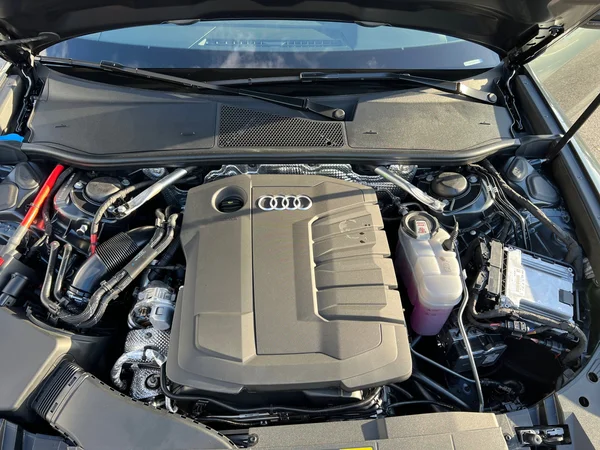 AUDI A6 Avant (2024) — foto 20 van 23