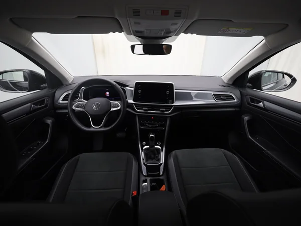 VOLKSWAGEN T-Roc (2024) — foto 13 van 20