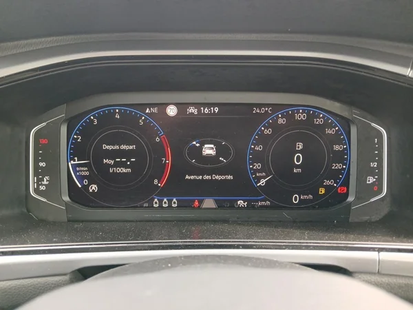 VOLKSWAGEN T-Roc (2022) — foto 19 van 21