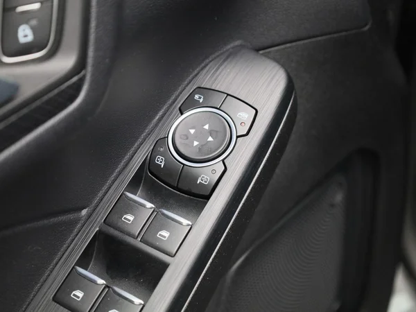 Ford Kuga (2022) — foto 24 van 41