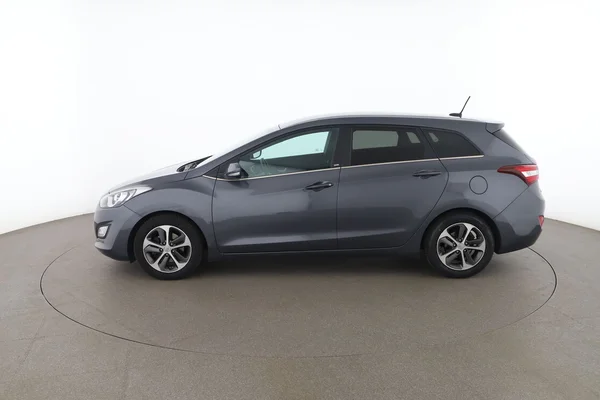 Hyundai i30 (2017) — foto 9 van 16