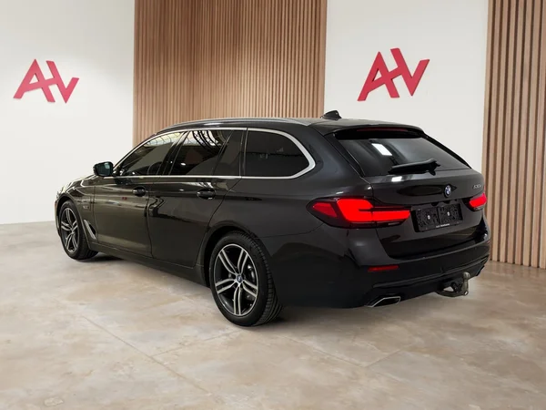 BMW 530 (2022) — foto 30 van 30