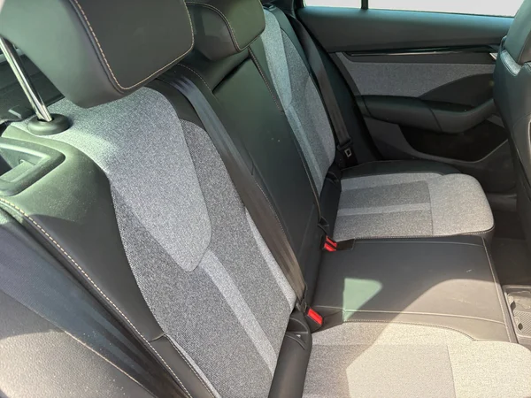 SKODA Octavia Combi (2024) — foto 10 van 22