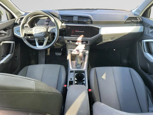 AUDI Q3 Sportback (2023) — foto 25 van 27