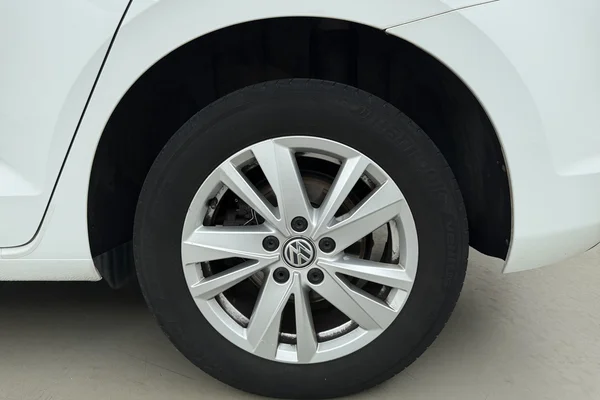 Volkswagen Touran (2019) — foto 17 van 20