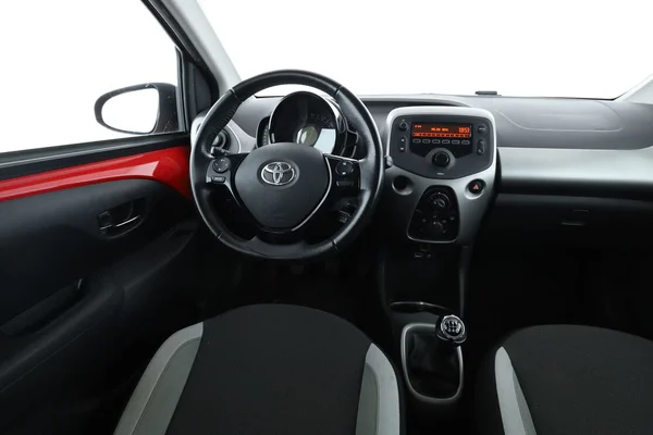 Toyota Aygo (2016) — foto 4 van 16