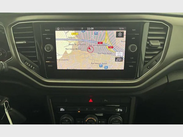 Volkswagen T-Roc (2018) — foto 5 van 15