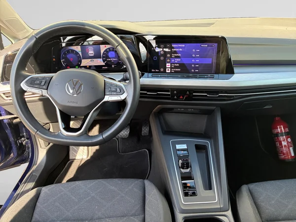 VOLKSWAGEN Golf VIII (2024) — foto 13 van 22