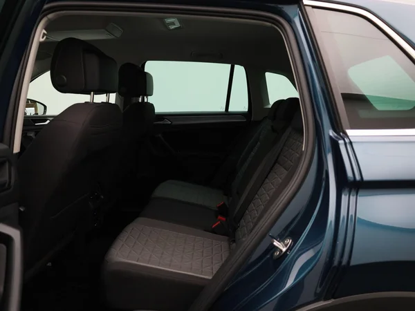 Volkswagen Tiguan (2022) — foto 2 van 41