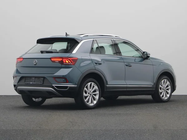 VOLKSWAGEN T-Roc (2023) — foto 12 van 24