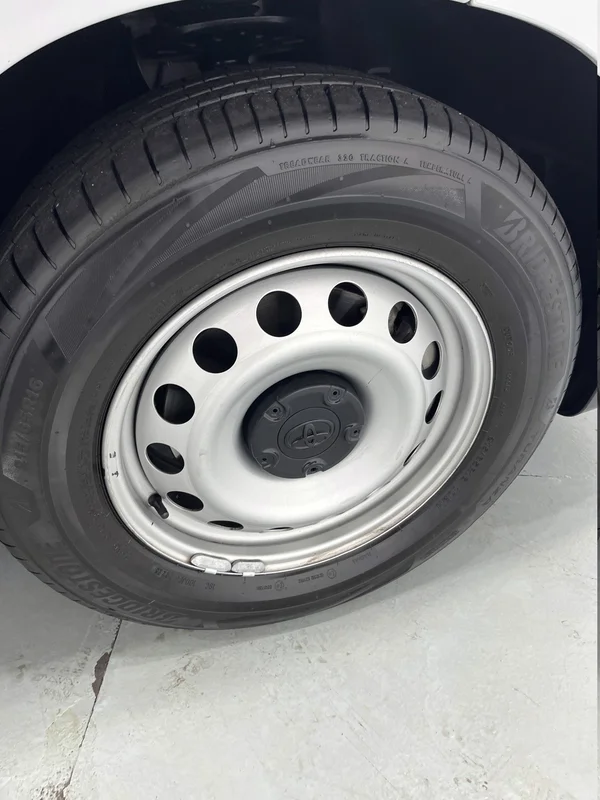 Toyota E-Proace Van Mwb (2024) — foto 30 van 59