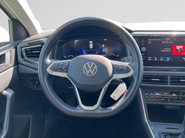 VOLKSWAGEN Polo (2024) — foto 16 van 18