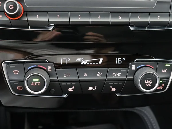 BMW X1 (2021) — foto 17 van 31