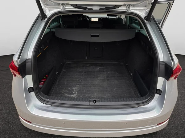 SKODA Octavia Combi (2021) — foto 14 van 24